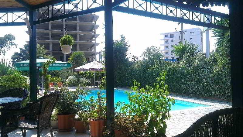 J & B 2* Saranda